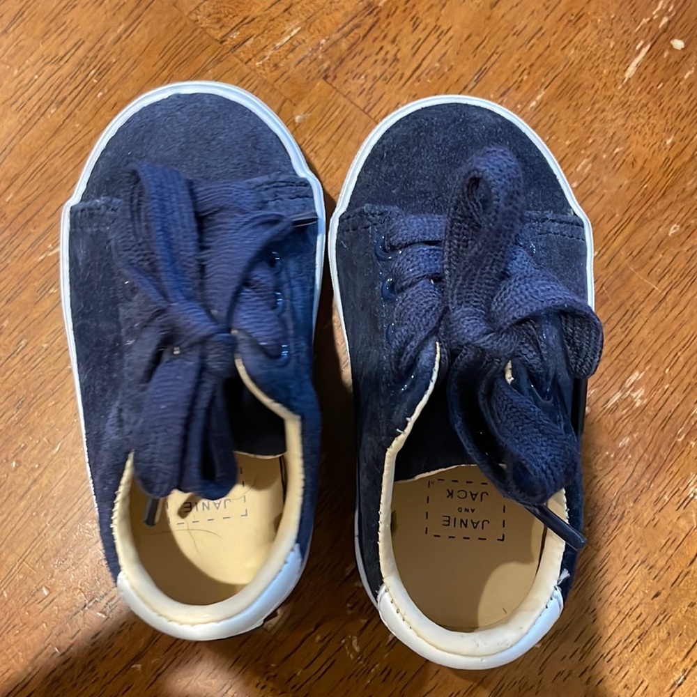 Janie and Jack windtip suede size 4 toddler, new